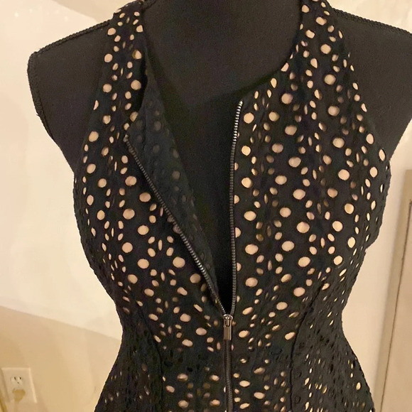 BCBGMAXAZRIA nude&black dress size 6 NWOT - Picture 3 of 5